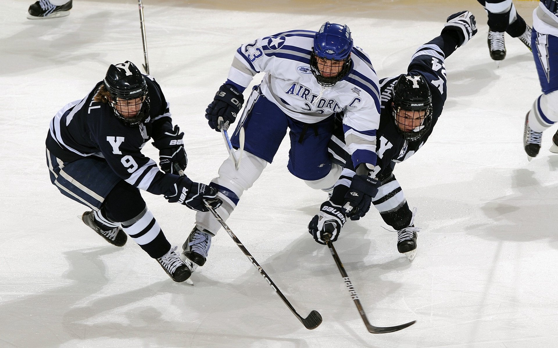 外教更替周期与俱乐部目标脱节